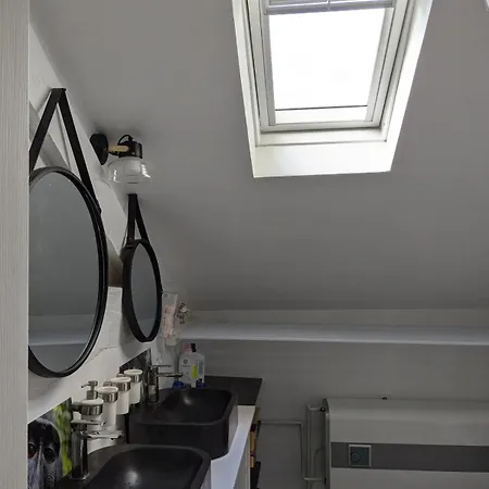 T2 Au Pied Du Chateau Sans Vis A Vis Apartman *