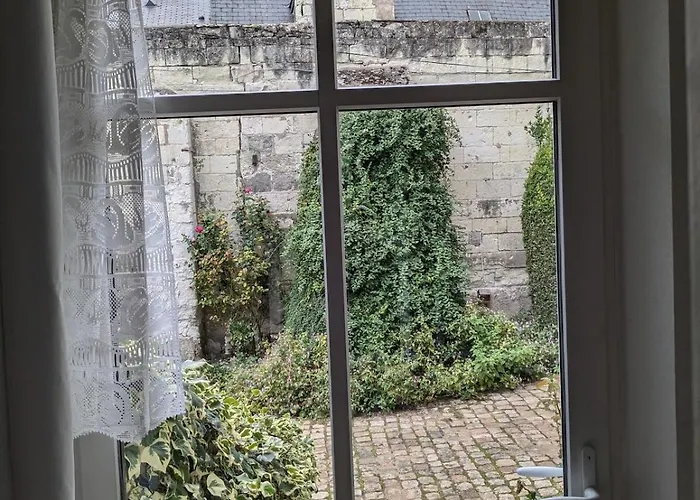 T2 Au Pied Du Chateau Sans Vis A Vis *